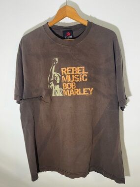 Vintage 2006 Rebel Music Bob Marley Graphic Tee - Brown